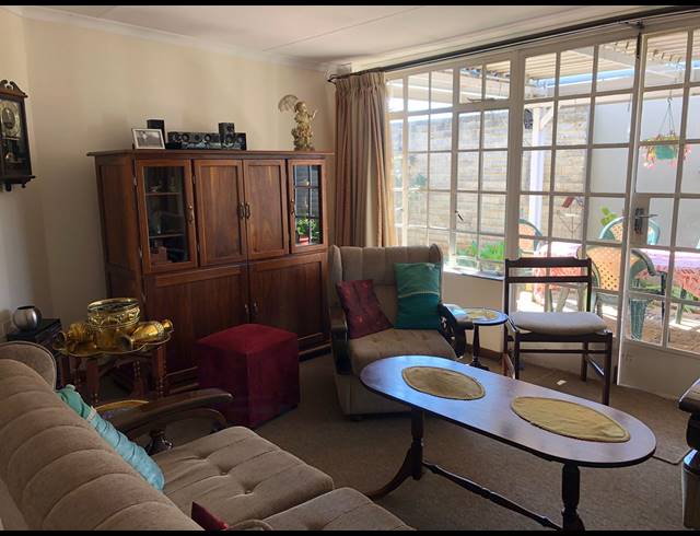 2 BEDROOM TOWNHOUSE FOR SALE IN THREE RIVERS EAST